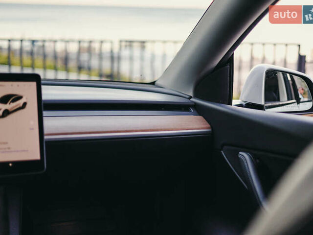 Белый Тесла Model Y, объемом двигателя 0 л и пробегом 45 тыс. км за 28900 $, фото 19 на Automoto.ua