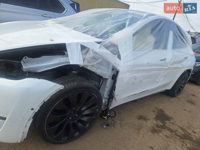 Тесла Model Y 2022 в Киеве на Automoto.ua Белый Тесла Model Y, объемом двигателя 0 л и пробегом 57 тыс. км за 25950 $, фото 31 на Automoto.ua