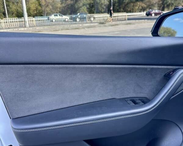 Белый Тесла Model Y, объемом двигателя 0 л и пробегом 39 тыс. км за 28799 $, фото 13 на Automoto.ua