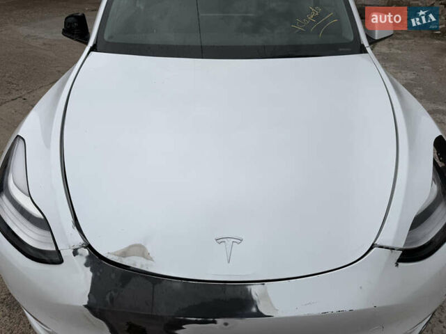 Белый Тесла Model Y, объемом двигателя 0 л и пробегом 36 тыс. км за 15500 $, фото 35 на Automoto.ua