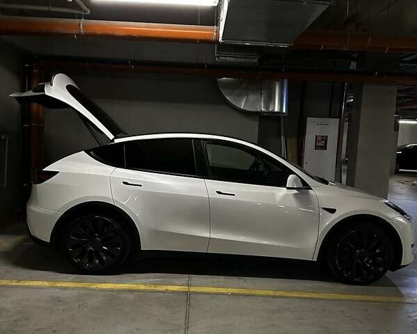 Тесла Model Y 2022 в Одессе на Automoto.ua Белый Тесла Model Y, объемом двигателя 0 л и пробегом 42 тыс. км за 28200 $, фото 4 на Automoto.ua
