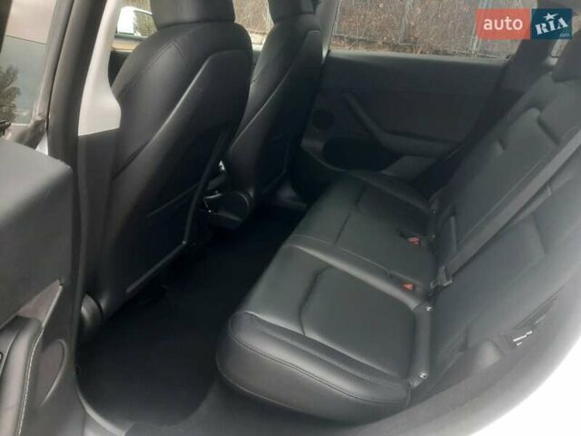 Білий Тесла Model Y, об'ємом двигуна 0 л та пробігом 45 тис. км за 21500 $, фото 8 на Automoto.ua