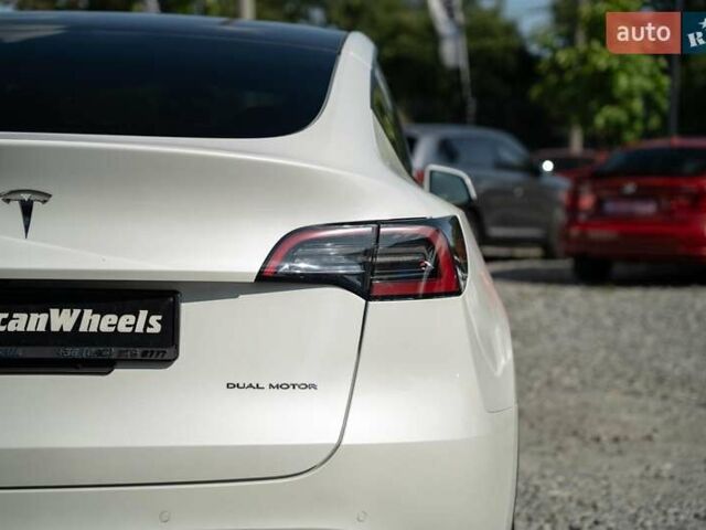 Білий Тесла Model Y, об'ємом двигуна 0 л та пробігом 59 тис. км за 26500 $, фото 9 на Automoto.ua