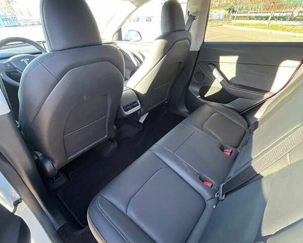 Білий Тесла Model Y, об'ємом двигуна 0 л та пробігом 43 тис. км за 32500 $, фото 12 на Automoto.ua
