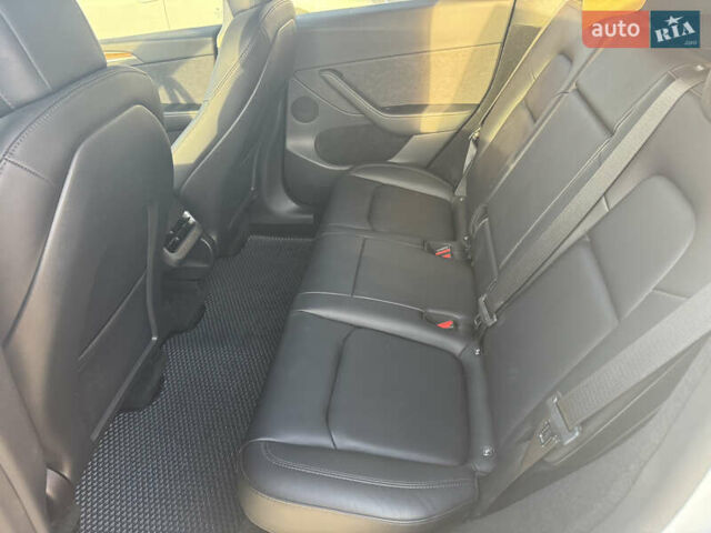 Белый Тесла Model Y, объемом двигателя 0 л и пробегом 48 тыс. км за 30500 $, фото 9 на Automoto.ua