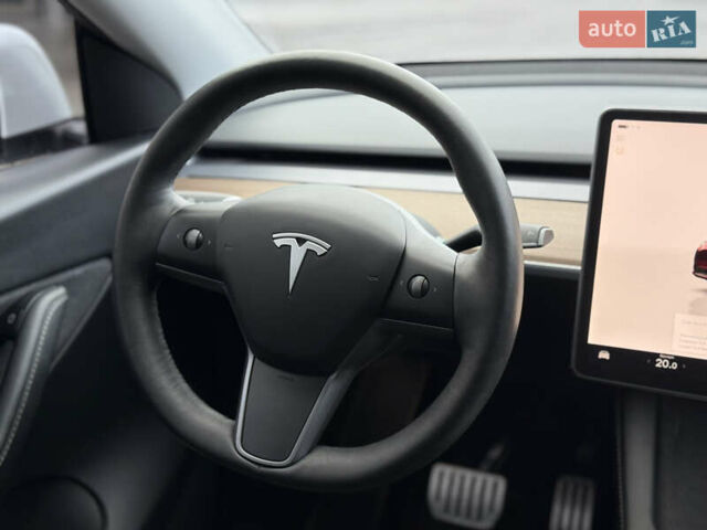 Белый Тесла Model Y, объемом двигателя 0 л и пробегом 59 тыс. км за 28950 $, фото 24 на Automoto.ua