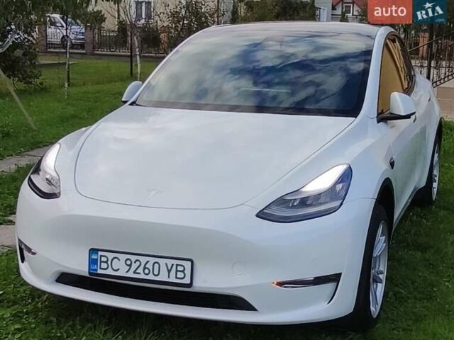 Белый Тесла Model Y, объемом двигателя 0 л и пробегом 69 тыс. км за 23500 $, фото 2 на Automoto.ua
