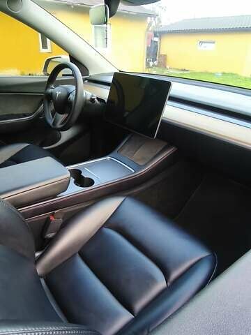 Белый Тесла Model Y, объемом двигателя 0 л и пробегом 69 тыс. км за 23500 $, фото 18 на Automoto.ua