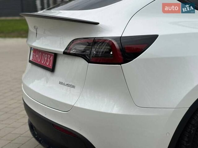 Білий Тесла Model Y, об'ємом двигуна 0 л та пробігом 117 тис. км за 23500 $, фото 12 на Automoto.ua