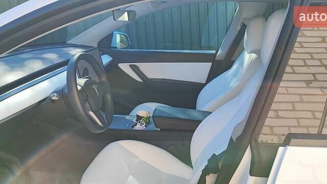 Белый Тесла Model Y, объемом двигателя 0 л и пробегом 40 тыс. км за 32500 $, фото 6 на Automoto.ua