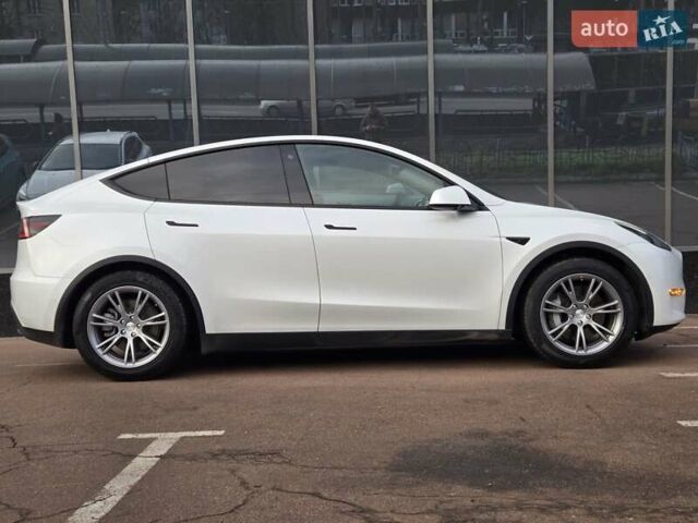 Белый Тесла Model Y, объемом двигателя 0 л и пробегом 70 тыс. км за 31500 $, фото 6 на Automoto.ua