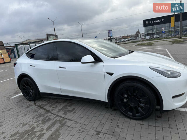 Білий Тесла Model Y, об'ємом двигуна 0 л та пробігом 52 тис. км за 25900 $, фото 5 на Automoto.ua