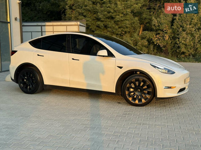 Белый Тесла Model Y, объемом двигателя 0 л и пробегом 74 тыс. км за 24800 $, фото 1 на Automoto.ua
