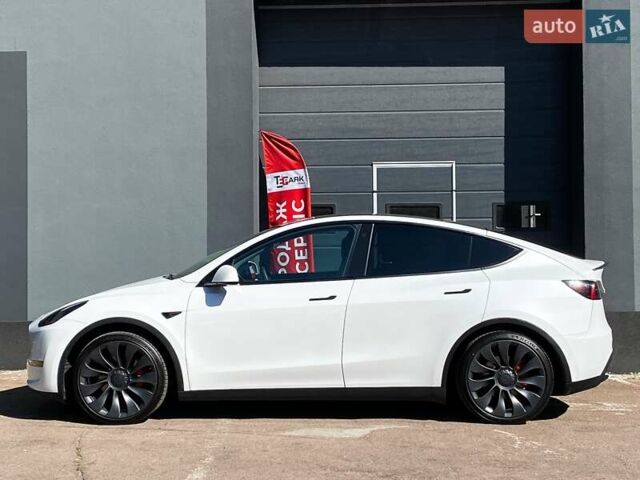 Тесла Model Y 2022 у Києві на Automoto.ua Білий Тесла Model Y, об'ємом двигуна 0 л та пробігом 59 тис. км за 31999 $, фото 5 на Automoto.ua