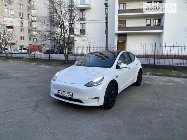 Білий Тесла Model Y, об'ємом двигуна 0 л та пробігом 32 тис. км за 34900 $, фото 2 на Automoto.ua