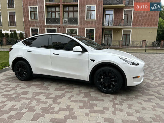 Белый Тесла Model Y, объемом двигателя 0 л и пробегом 45 тыс. км за 25500 $, фото 5 на Automoto.ua