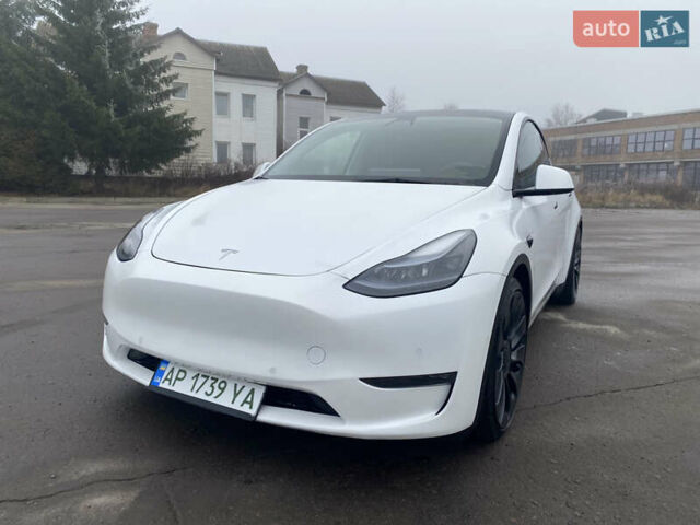 Белый Тесла Model Y, объемом двигателя 0 л и пробегом 58 тыс. км за 29500 $, фото 2 на Automoto.ua