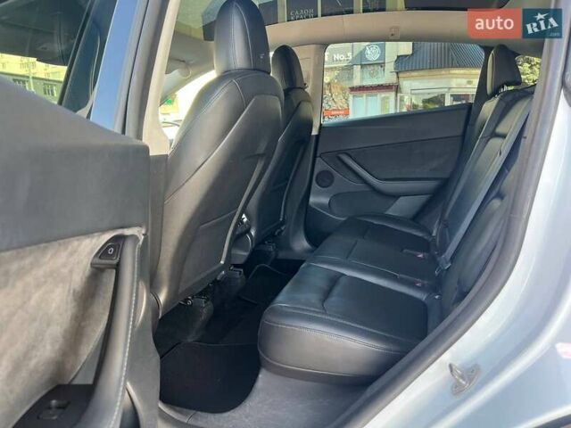 Белый Тесла Model Y, объемом двигателя 0 л и пробегом 31 тыс. км за 24999 $, фото 15 на Automoto.ua