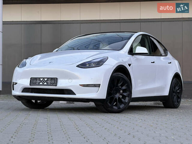 Белый Тесла Model Y, объемом двигателя 0 л и пробегом 47 тыс. км за 25900 $, фото 4 на Automoto.ua