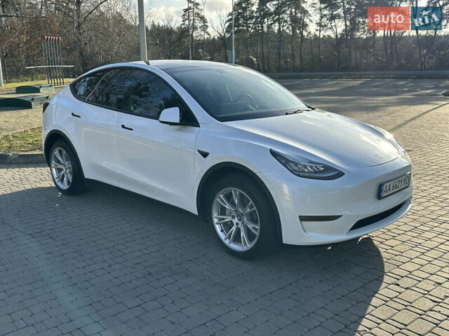 Білий Тесла Model Y, об'ємом двигуна 0 л та пробігом 44 тис. км за 28900 $, фото 1 на Automoto.ua