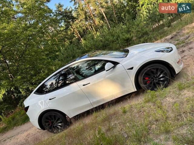 Тесла Model Y 2022 в Киеве на Automoto.ua Белый Тесла Model Y, объемом двигателя 0 л и пробегом 57 тыс. км за 25950 $, фото 3 на Automoto.ua
