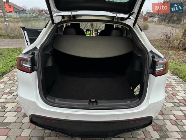 Білий Тесла Model Y, об'ємом двигуна 0 л та пробігом 106 тис. км за 36000 $, фото 3 на Automoto.ua