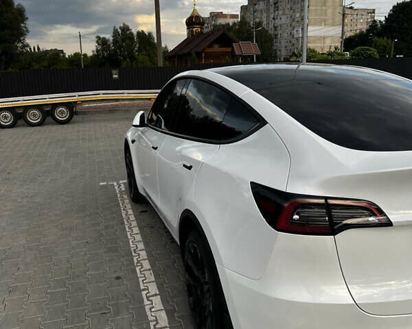 Белый Тесла Model Y, объемом двигателя 0 л и пробегом 93 тыс. км за 26200 $, фото 4 на Automoto.ua