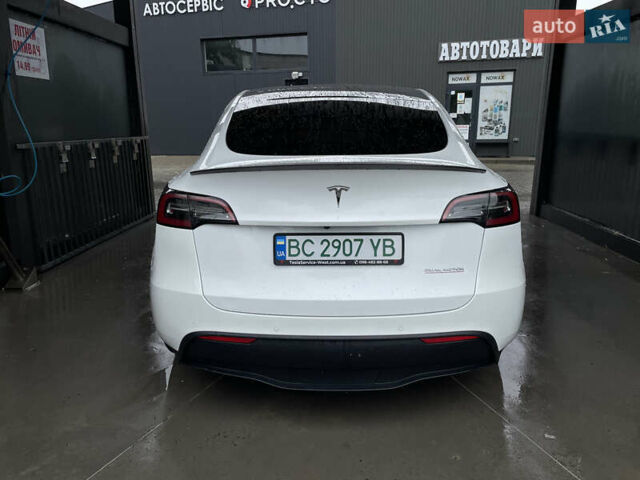 Белый Тесла Model Y, объемом двигателя 0 л и пробегом 48 тыс. км за 32000 $, фото 3 на Automoto.ua
