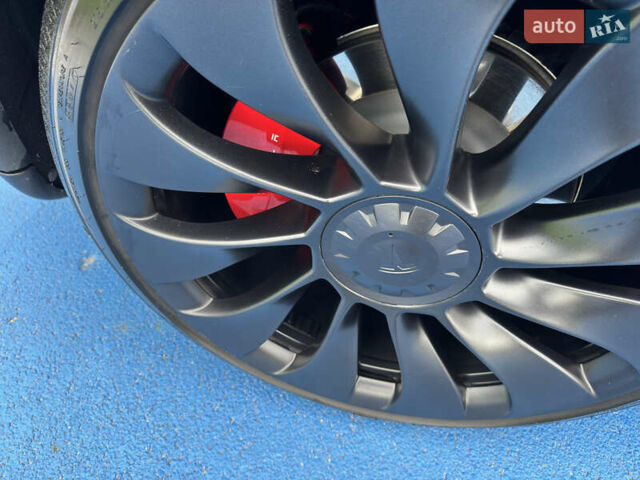 Белый Тесла Model Y, объемом двигателя 0 л и пробегом 68 тыс. км за 35000 $, фото 28 на Automoto.ua