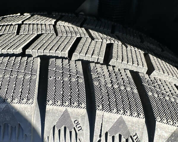 Белый Тесла Model Y, объемом двигателя 0 л и пробегом 61 тыс. км за 27000 $, фото 11 на Automoto.ua