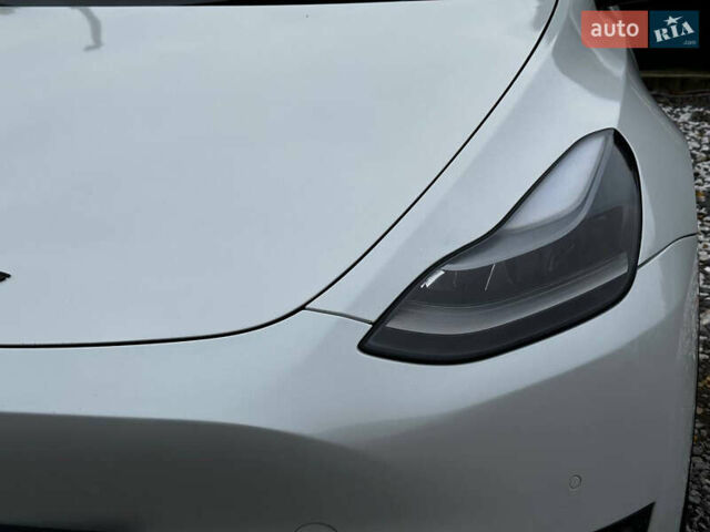 Белый Тесла Model Y, объемом двигателя 0 л и пробегом 57 тыс. км за 32000 $, фото 5 на Automoto.ua