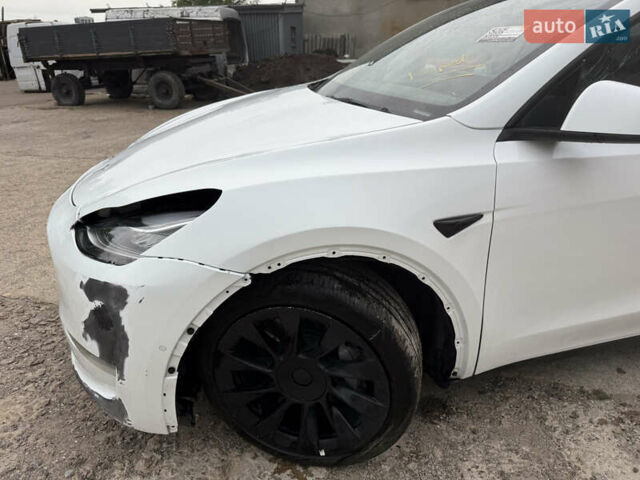 Белый Тесла Model Y, объемом двигателя 0 л и пробегом 36 тыс. км за 15500 $, фото 29 на Automoto.ua