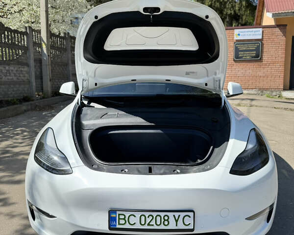 Белый Тесла Model Y, объемом двигателя 0 л и пробегом 67 тыс. км за 23999 $, фото 41 на Automoto.ua