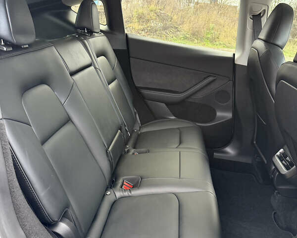 Белый Тесла Model Y, объемом двигателя 0 л и пробегом 16 тыс. км за 26500 $, фото 39 на Automoto.ua