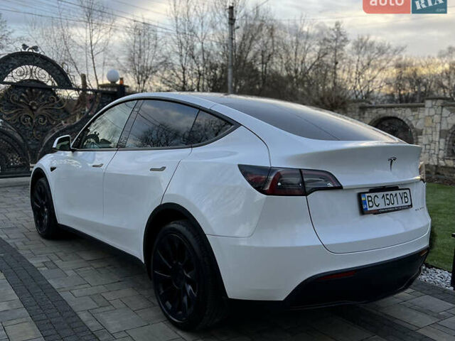 Белый Тесла Model Y, объемом двигателя 0 л и пробегом 21 тыс. км за 26200 $, фото 2 на Automoto.ua