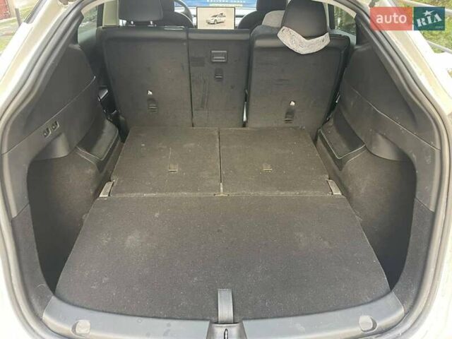 Белый Тесла Model Y, объемом двигателя 0 л и пробегом 17 тыс. км за 28600 $, фото 5 на Automoto.ua