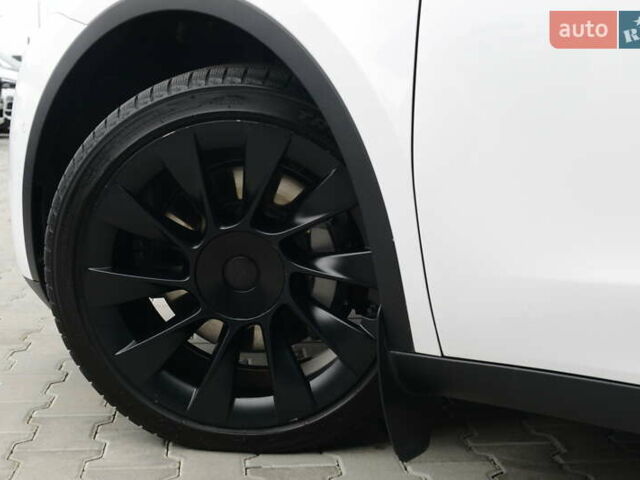 Тесла Model Y 2022 у Мукачеве на Automoto.ua Білий Тесла Model Y, об'ємом двигуна 0 л та пробігом 17 тис. км за 46500 $, фото 17 на Automoto.ua