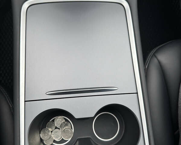 Белый Тесла Model Y, объемом двигателя 0 л и пробегом 56 тыс. км за 27000 $, фото 15 на Automoto.ua