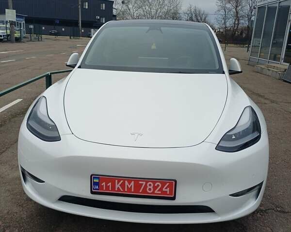 Белый Тесла Model Y, объемом двигателя 0 л и пробегом 54 тыс. км за 30000 $, фото 2 на Automoto.ua