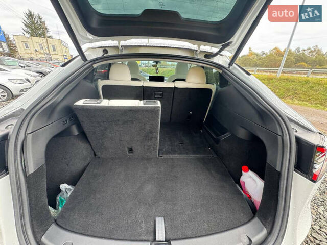 Білий Тесла Model Y, об'ємом двигуна 0 л та пробігом 62 тис. км за 27400 $, фото 29 на Automoto.ua