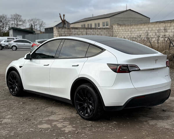 Белый Тесла Model Y, объемом двигателя 0 л и пробегом 16 тыс. км за 26500 $, фото 5 на Automoto.ua