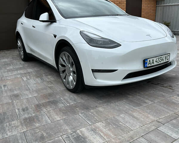 Белый Тесла Model Y, объемом двигателя 0 л и пробегом 58 тыс. км за 40000 $, фото 5 на Automoto.ua