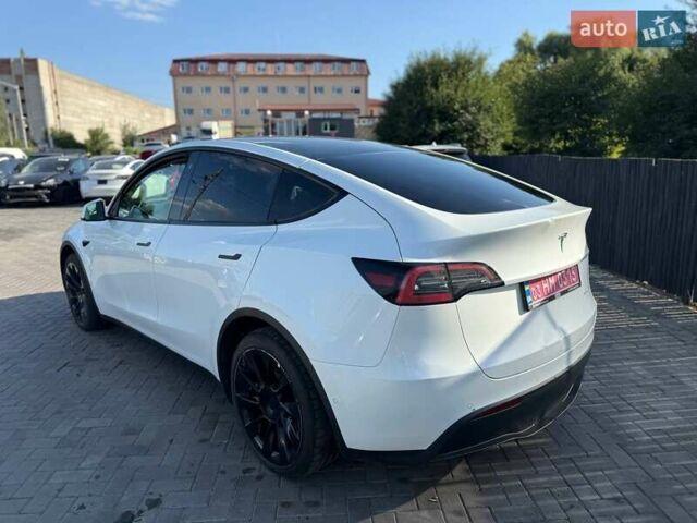 Белый Тесла Model Y, объемом двигателя 0 л и пробегом 243 тыс. км за 18500 $, фото 3 на Automoto.ua