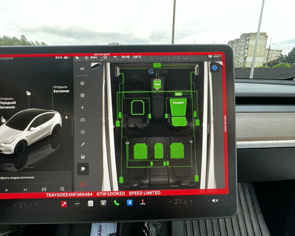 Белый Тесла Model Y, объемом двигателя 0 л и пробегом 93 тыс. км за 26200 $, фото 26 на Automoto.ua