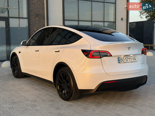 Белый Тесла Model Y, объемом двигателя 0 л и пробегом 74 тыс. км за 24800 $, фото 6 на Automoto.ua