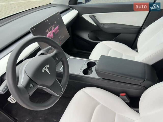 Білий Тесла Model Y, об'ємом двигуна 0 л та пробігом 49 тис. км за 32500 $, фото 28 на Automoto.ua