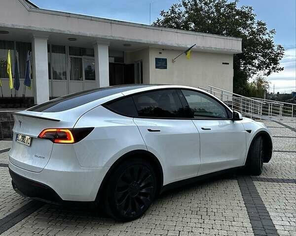 Тесла Model Y 2022 в Одессе на Automoto.ua Белый Тесла Model Y, объемом двигателя 0 л и пробегом 42 тыс. км за 28200 $, фото 3 на Automoto.ua