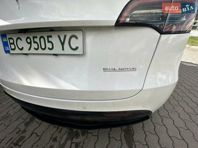 Белый Тесла Model Y, объемом двигателя 0 л и пробегом 5 тыс. км за 25333 $, фото 8 на Automoto.ua