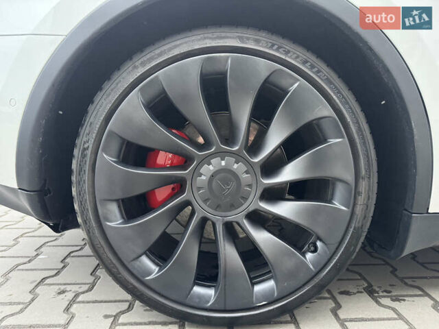 Белый Тесла Model Y, объемом двигателя 0 л и пробегом 29 тыс. км за 21700 $, фото 14 на Automoto.ua