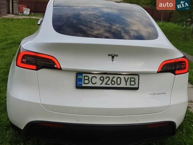 Белый Тесла Model Y, объемом двигателя 0 л и пробегом 69 тыс. км за 23500 $, фото 5 на Automoto.ua